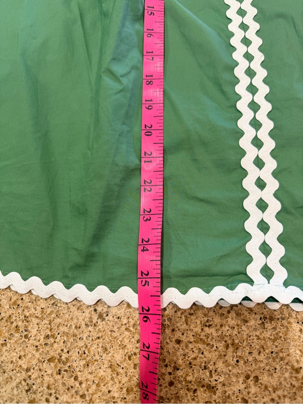 Mad Boutiques Green Puff-Sleeve Blouse with White Rickrack Trim NWOT - Picture 11 of 13